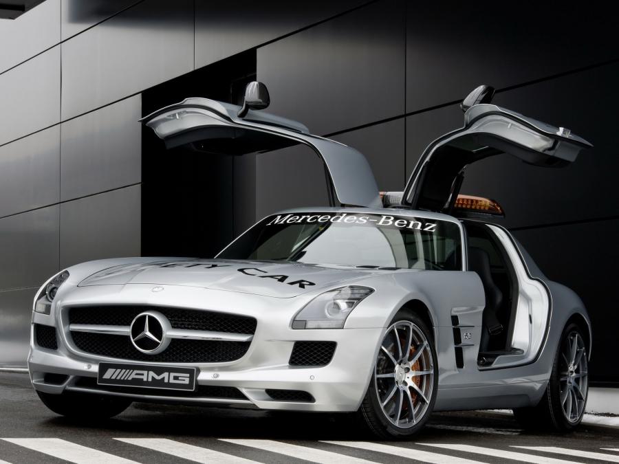  Mercedes-Benz SLS AMG F1 Safety Car 2010 года  (фото 39 из 46)